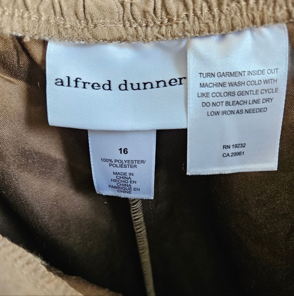 NWT Alfred Dunner Copper Canyon Suede-like Brown Pants, 16 - Picture 4 of 6